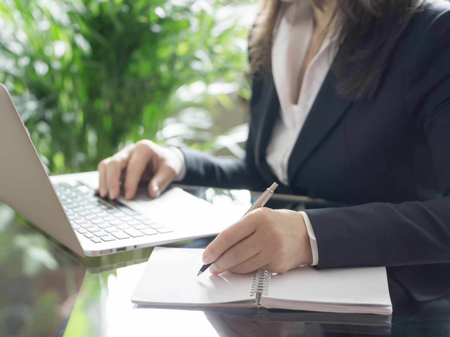 Starting a New Business: How a Business Lawyer Can Help
