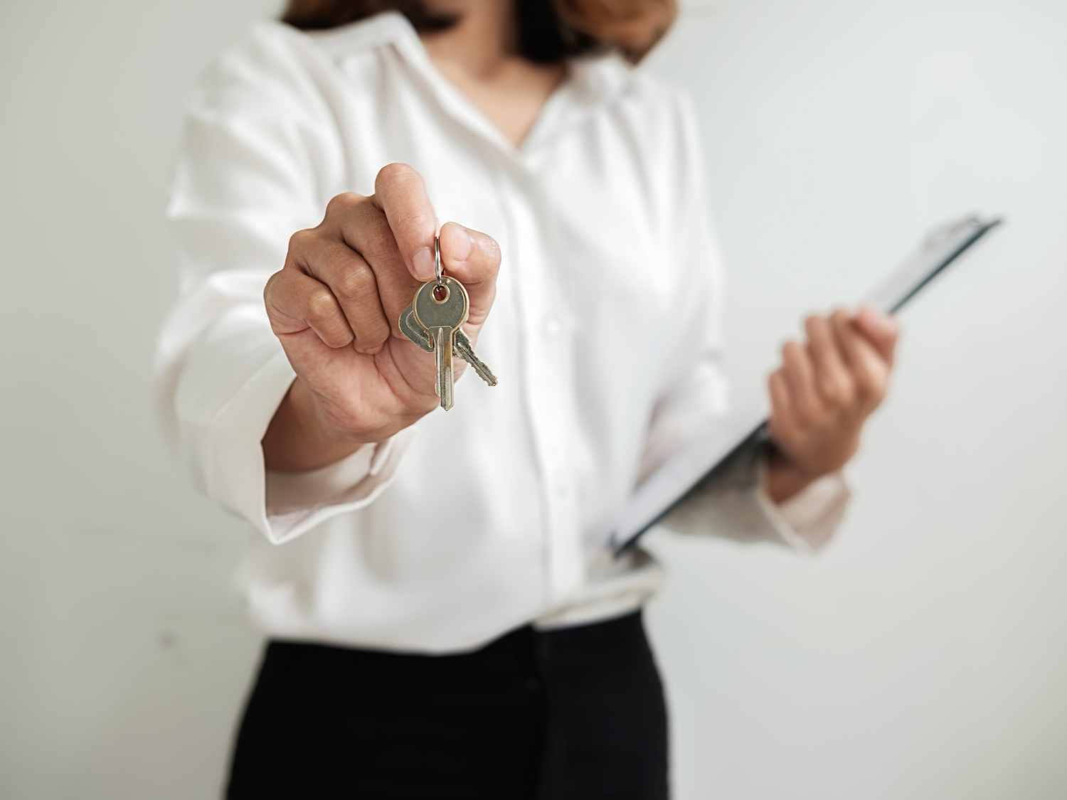 What Does a Typical Real Estate Closing Checklist Look Like?