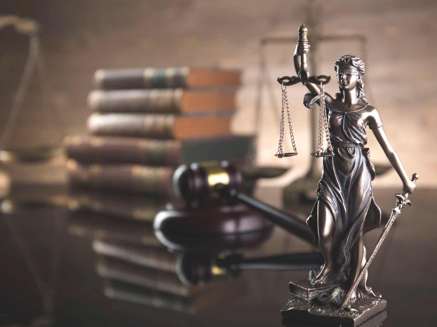 What’s the Difference Between Criminal Law & Civil Law?