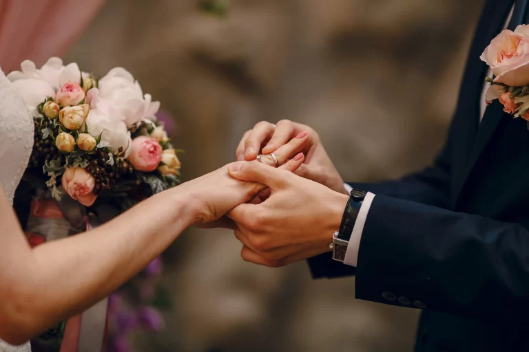 Couple getting married in Florida.